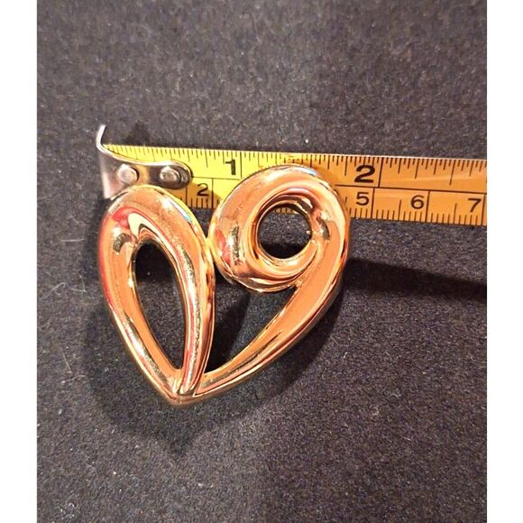Givenchy Ladies Open Heart Brooch Pin - Picture 10 of 10